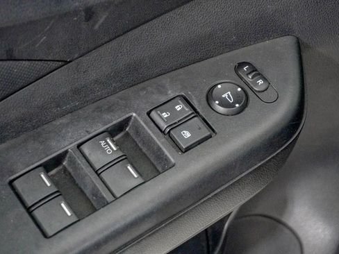 Used 2013 Honda CR-V LX image 17