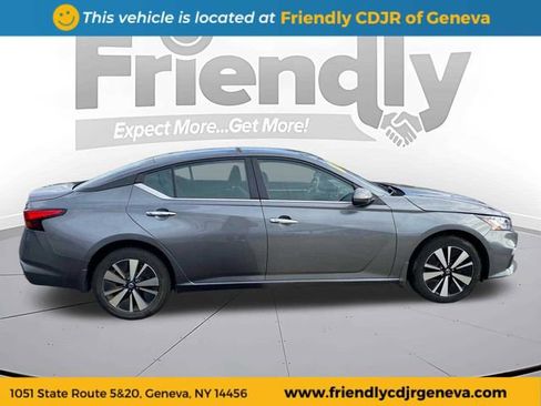 Used 2022 Nissan Altima 2.5 SV AWD/4WD image 4