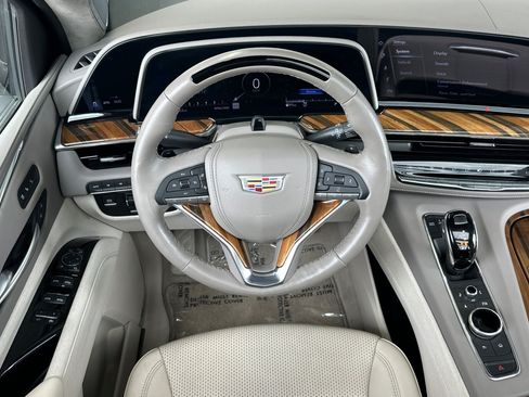 Used 2024 Cadillac Escalade ESV Sport Platinum w/ LPO, ONYX Package AWD/4WD image 13