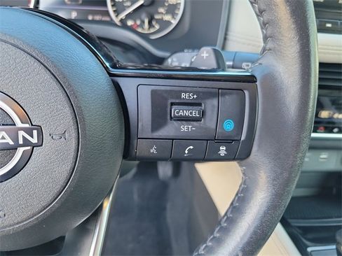 Used 2023 Nissan Rogue SL w/ SL Premium Package image 17