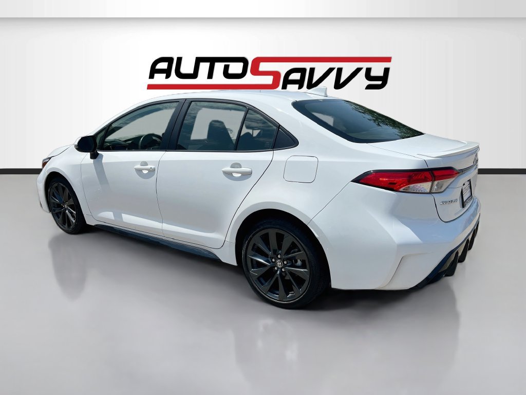 Used 2024 Toyota Corolla SE FWD image 5