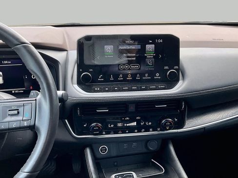 Used 2023 Nissan Rogue Platinum w/ Platinum Premium Package FWD image 7