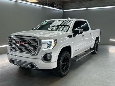 Used 2022 GMC Sierra 1500 Denali w/ Denali Reserve Package AWD/4WD image 3