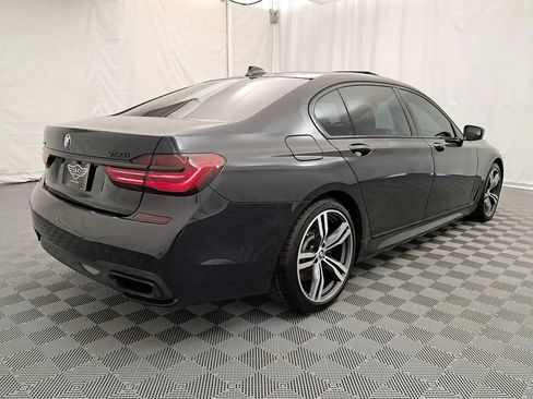 Used 2019 BMW 750i xDrive w/ Executive Package AWD/4WD image 3