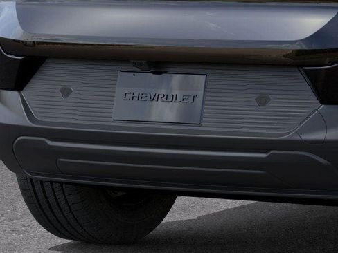 New 2026 Chevrolet Equinox EV LT image 14