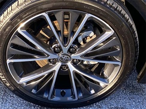 Used 2024 Toyota Prius Limited image 26