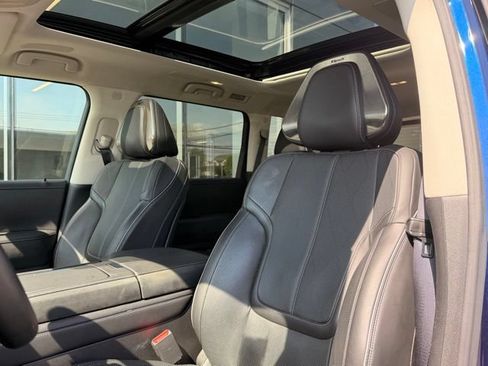 Used 2025 INFINITI QX80 Sensory AWD/4WD image 13