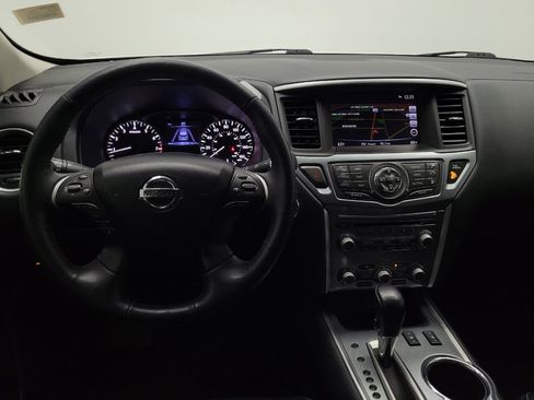 Used 2019 Nissan Pathfinder SL image 22