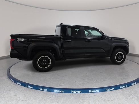 Certified 2024 Toyota Tacoma TRD Off-Road AWD/4WD image 4