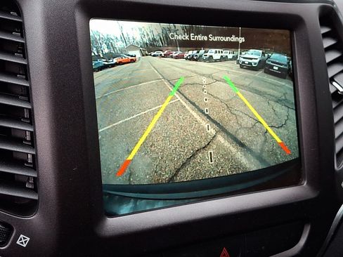 Certified 2020 Jeep Cherokee Trailhawk w/ Cold Weather Group image 20