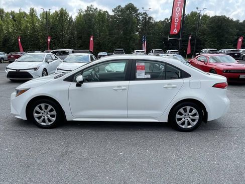 Used 2026 Toyota Corolla LE FWD image 4