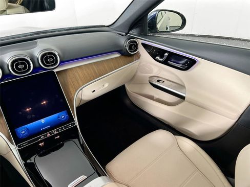Certified 2022 Mercedes-Benz C 300 4MATIC Sedan image 21