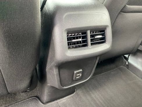 Certified 2024 Chevrolet Equinox LT AWD/4WD image 18