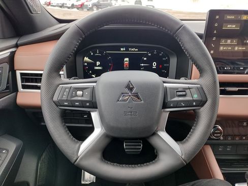New 2026 Mitsubishi Outlander SEL image 7