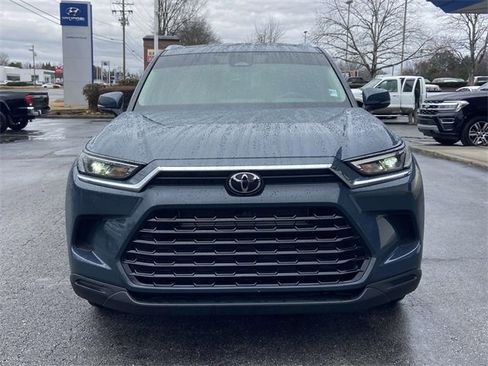 Used 2025 Toyota Grand Highlander XLE image 8