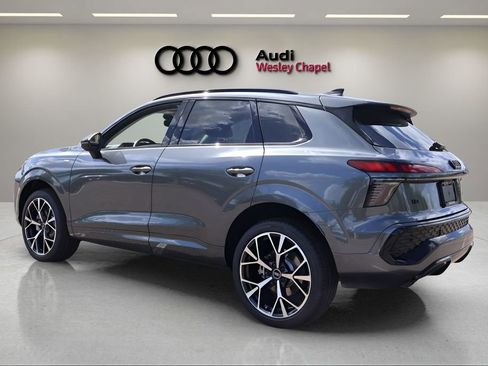 New 2026 Audi Q3 quattro 2.0T AWD/4WD image 3