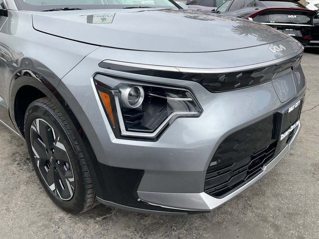 Used 2024 Kia Niro Wind FWD image 72