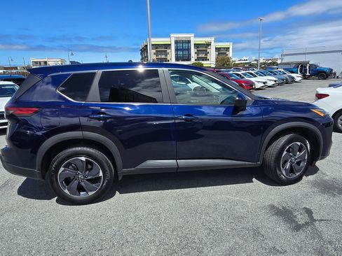 Used 2025 Nissan Rogue SV FWD image 29