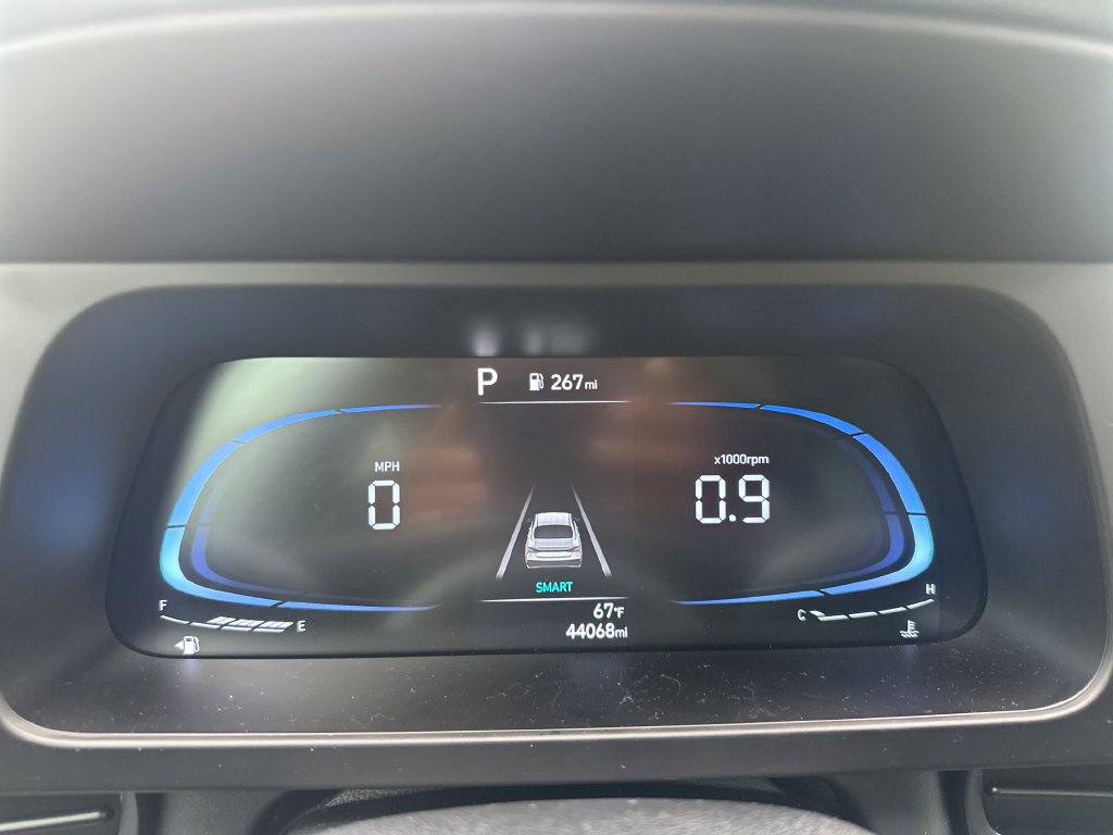Used 2025 Hyundai Elantra Sport FWD image 15