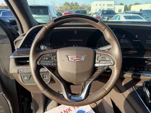 Used 2023 Cadillac Escalade ESV Premium Luxury image 20
