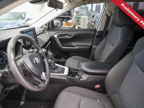 Used 2021 Toyota RAV4 XLE w/ Convenience Package AWD/4WD image 13