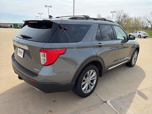 Used 2023 Ford Explorer XLT w/ Equipment Group 202A image 3