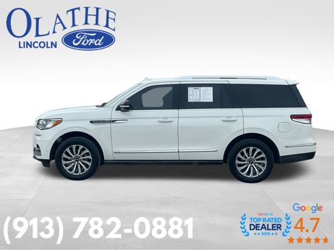 Certified 2022 Lincoln Navigator 4WD image 2