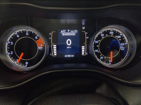 Used 2021 Jeep Cherokee Latitude Plus image 23