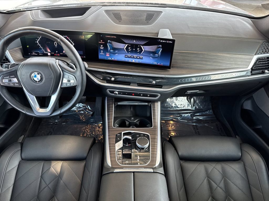Used 2024 BMW X5 sDrive40i w/ Premium Package RWD image 12