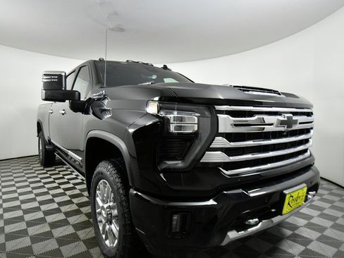 New 2025 Chevrolet Silverado 3500 High Country w/ Technology Package image 8