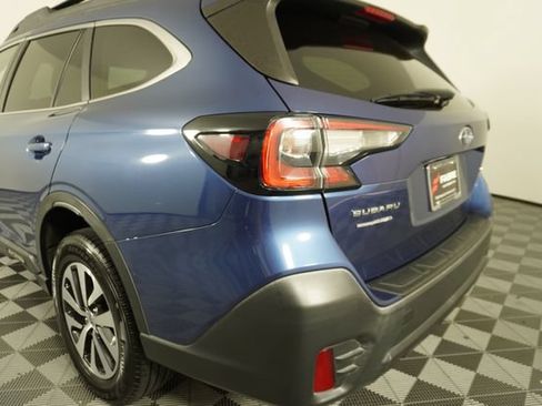 Used 2020 Subaru Outback Premium AWD/4WD image 12