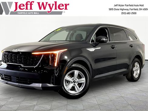 Certified 2026 Kia Sorento LX FWD image 1
