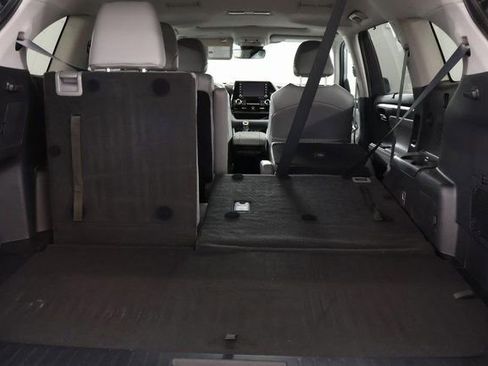 Used 2022 Toyota Highlander XLE image 26