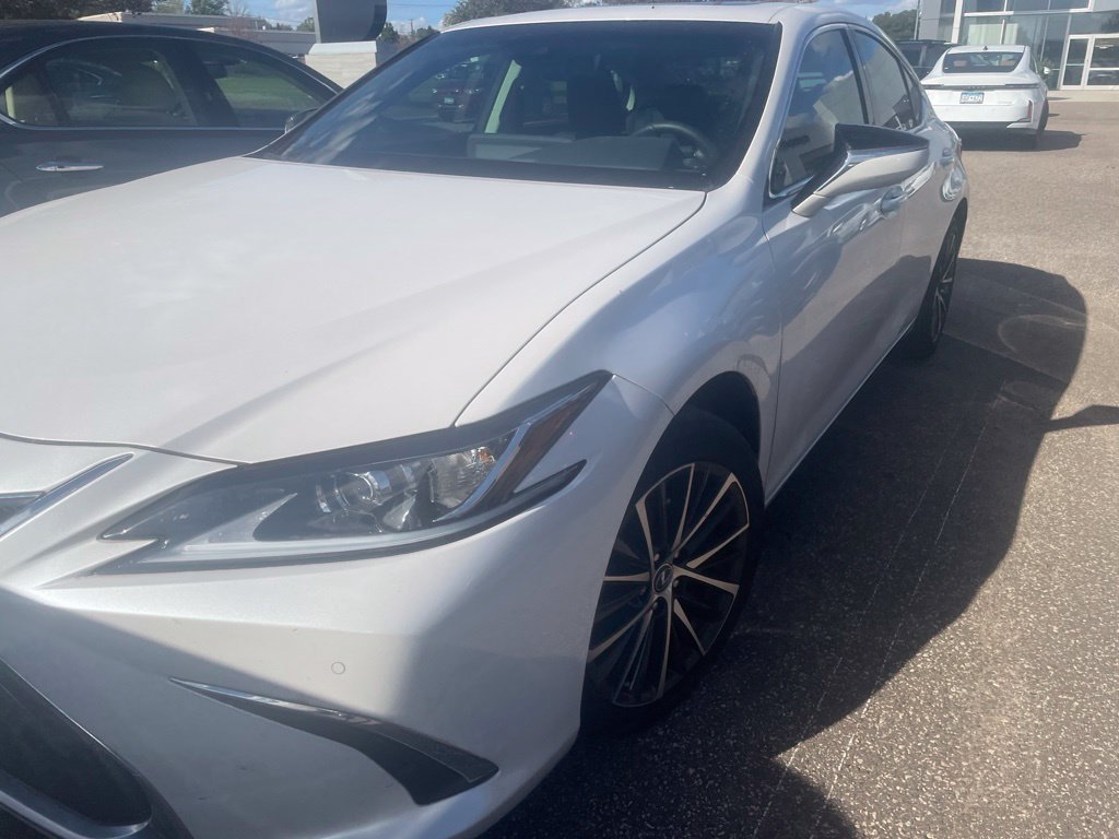Used 2024 Lexus ES 250 w/ Premium Package AWD/4WD image 6