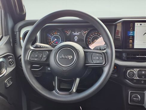 New 2025 Jeep Gladiator Nighthawk image 11