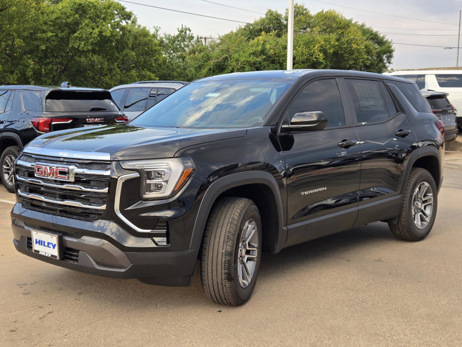 New 2027 GMC Terrain Elevation FWD image 2