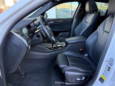 Certified 2023 BMW X4 xDrive30i w/ Convenience Package image 18