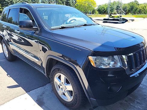 Used 2011 Jeep Grand Cherokee Laredo w/ Security & Convenience Group AWD/4WD image 5