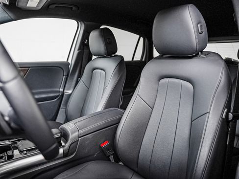 Certified 2023 Mercedes-Benz GLA 250 image 8