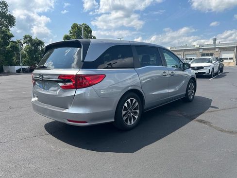Used 2023 Honda Odyssey EX-L image 5