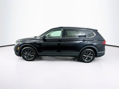 Used 2023 Volkswagen Tiguan SE FWD image 4