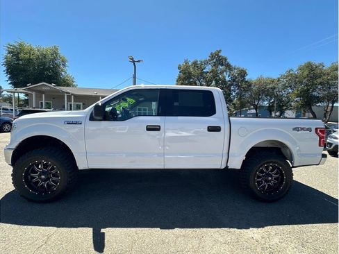 Used 2018 Ford F150 XLT w/ Trailer Tow Package AWD/4WD image 4