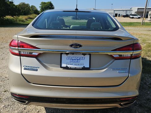 Used 2017 Ford Fusion Titanium FWD image 5