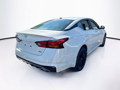 New 2026 Nissan Altima 2.5 SV w/ SV Special Edition Package AWD/4WD image 5