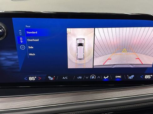 Used 2025 Chevrolet Tahoe Z71 w/ Comfort Package image 24