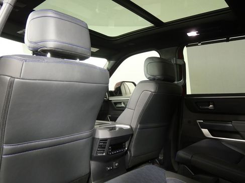 Used 2025 Toyota Sequoia Platinum image 22