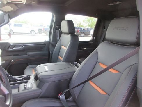 New 2026 GMC Sierra 2500 AT4 image 12