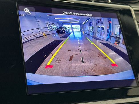 Used 2023 Jeep Grand Cherokee L Laredo AWD/4WD image 23