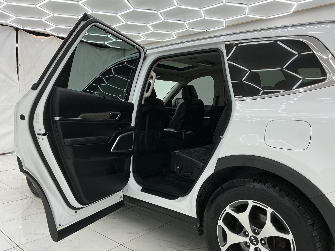 Used 2020 Kia Telluride EX AWD/4WD image 22