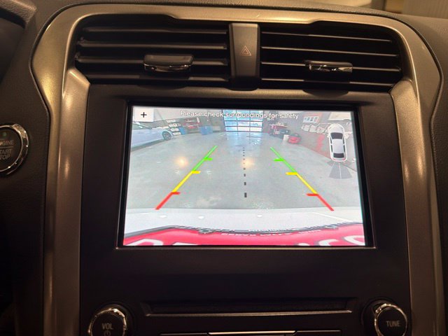 Used 2018 Ford Fusion SE w/ Fusion SE Technology Package FWD image 25